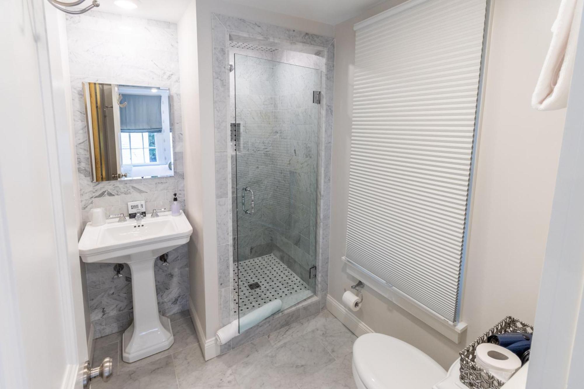Serenity Inn Newport Luaran gambar
