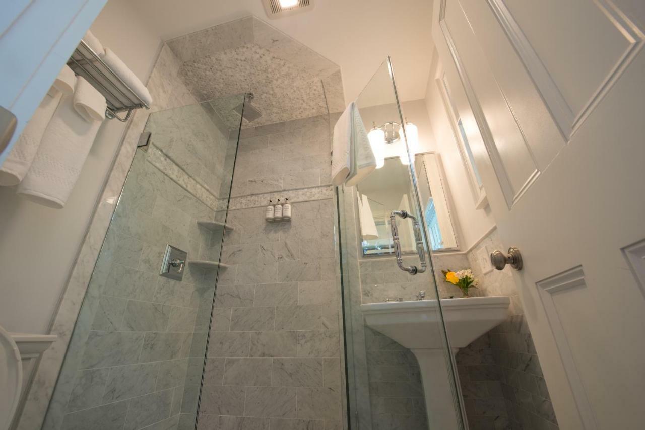 Serenity Inn Newport Luaran gambar